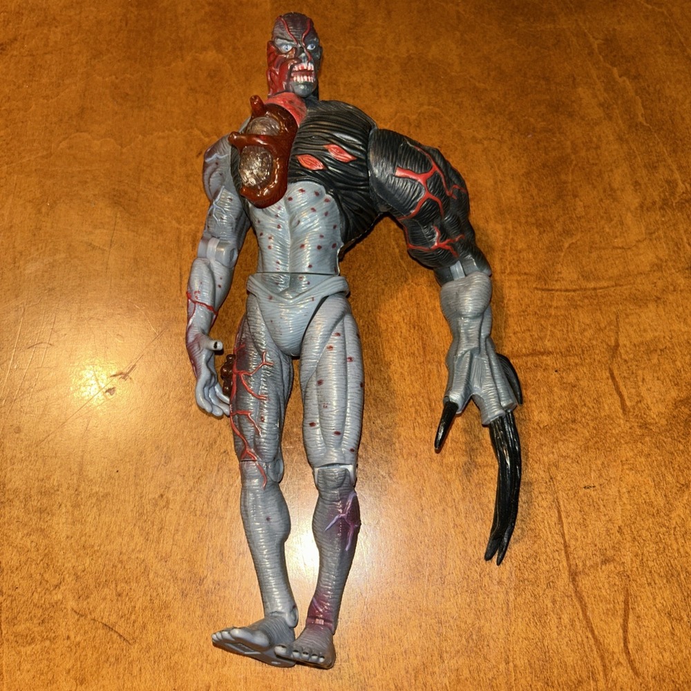 1998 Toybiz Rare Resident Evil Tyrant Super Slash Action (Broken Arm) C2
